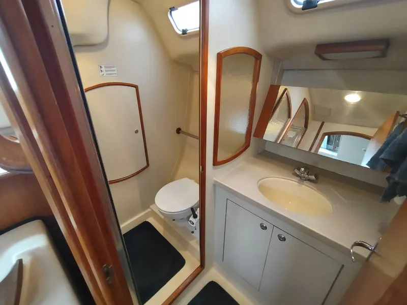 Slide: The Image of Hunter 35 2003 - 5934684