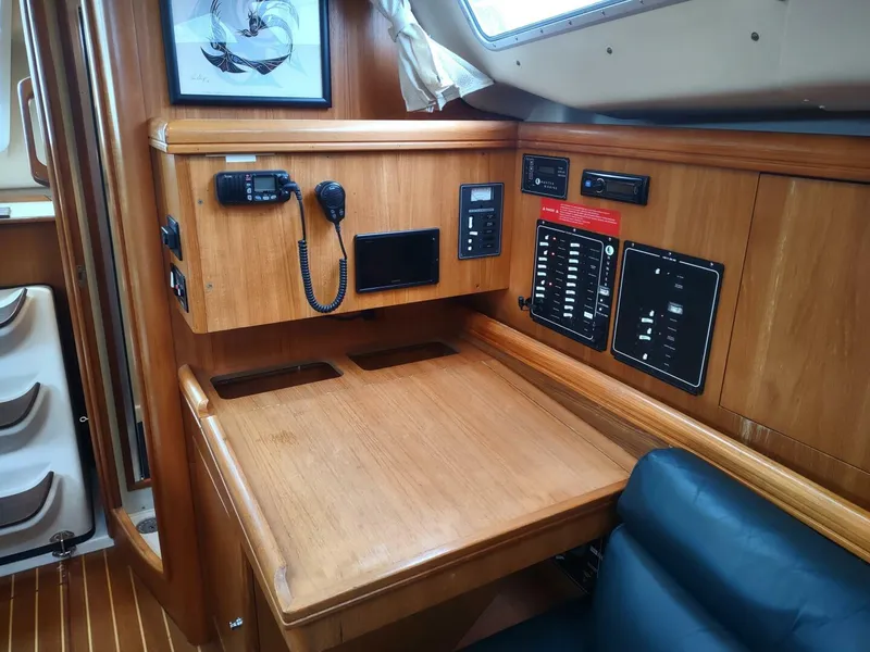 Slide: The Image of Hunter 35 2003 - 5934695