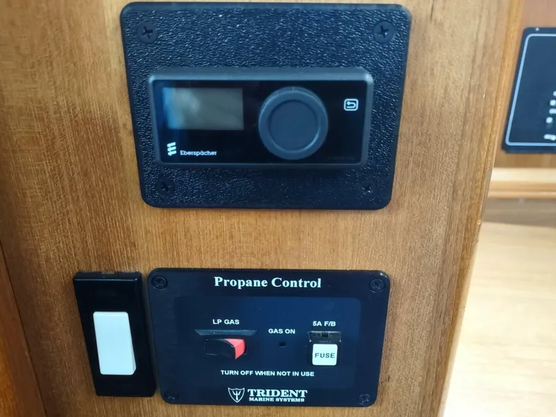 Slide: The Image of Hunter 35 2003 - 5934696