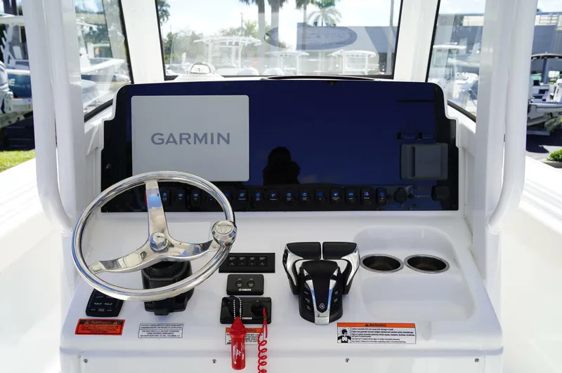 Slide: The Image of Sea Hunt 275SE 2023 - 5902669