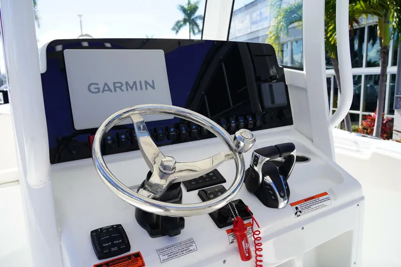 Slide: The Image of Sea Hunt 275SE 2023 - 5902671