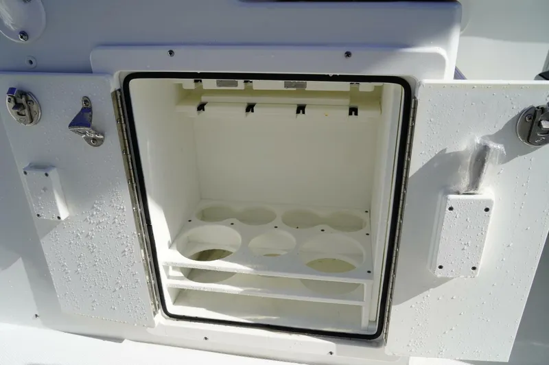 Slide: The Image of Sea Hunt 275SE 2023 - 5902675