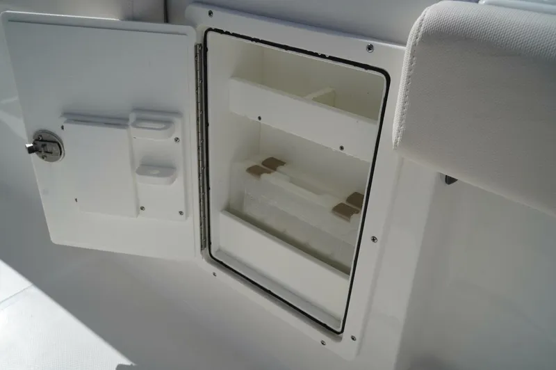 Slide: The Image of Sea Hunt 275SE 2023 - 5902676