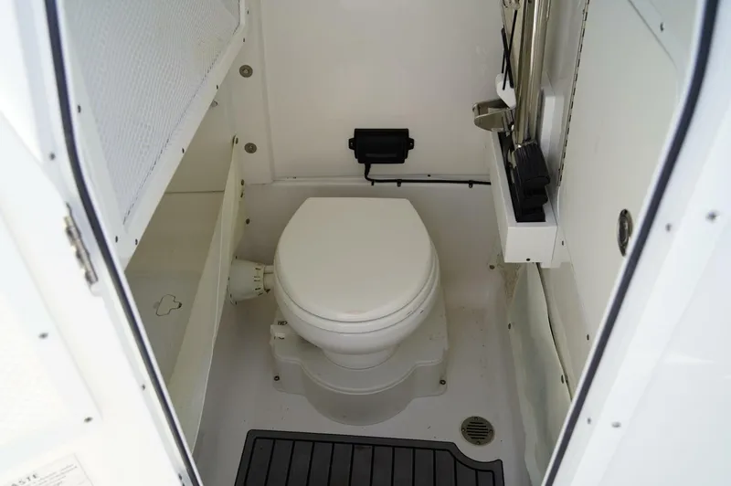 Slide: The Image of Sea Hunt 275SE 2023 - 5902679