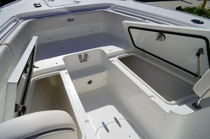 Slide: The Image of Sea Hunt 275SE 2023 - 5902683