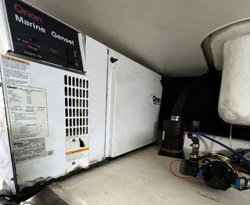 Slide: The Image of Luhrs 41 Hardtop Express 2007 - 5902713