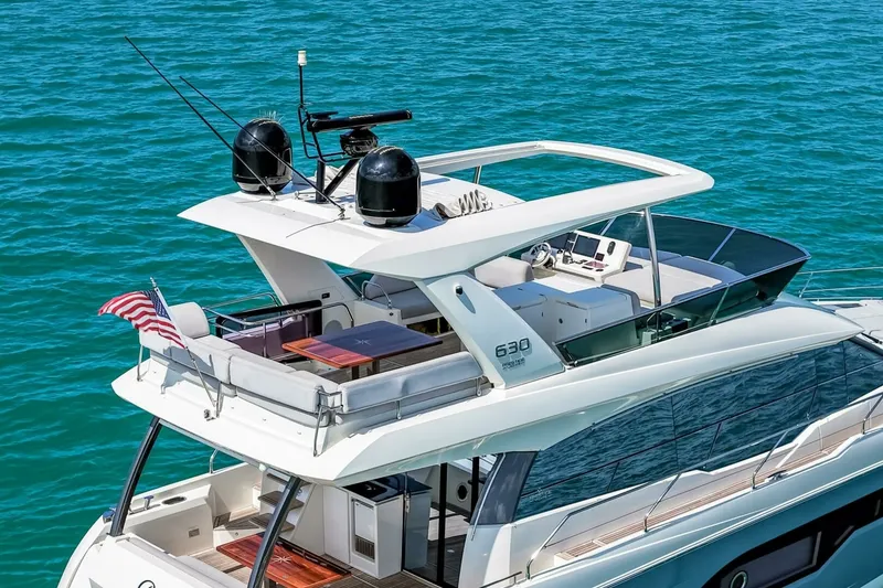 Slide: The Image of 2019 Prestige 630 Flybridge -Profile - 6193468