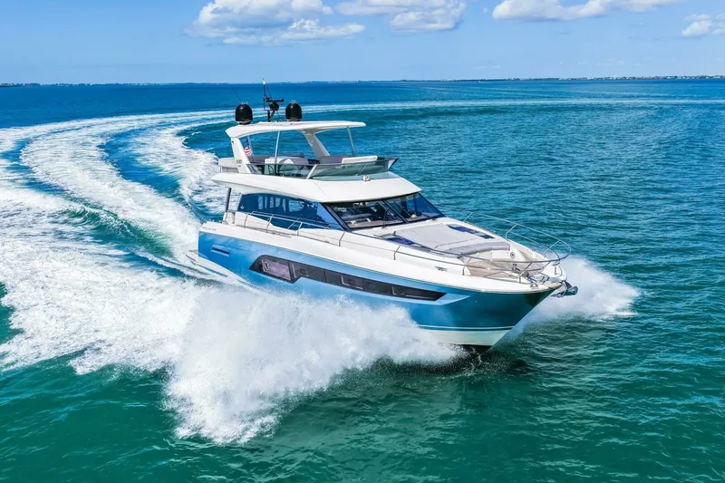 Slide: The Image of 2019 Prestige 630 Flybridge -Profile - 6193438