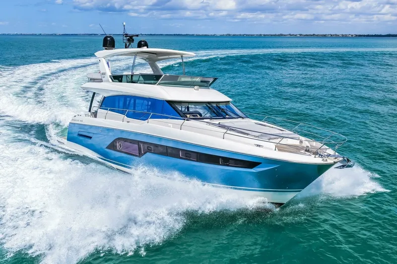 Slide: The Image of 2019 Prestige 630 Flybridge -Profile - 6193449