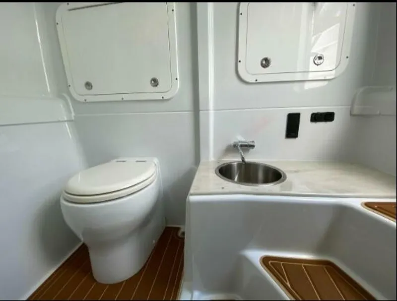 Slide: The Image of Yellowfin 42 Offshore 2019 - 5903448