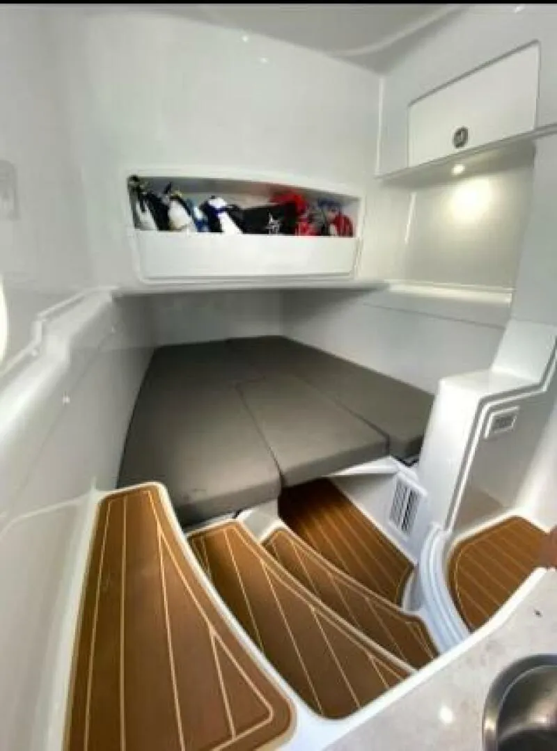 Slide: The Image of Yellowfin 42 Offshore 2019 - 5903451