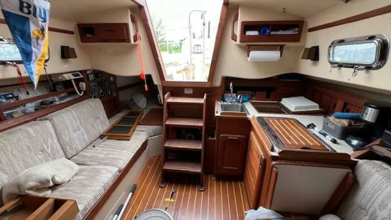 Slide: The Image of Island Packet 27 1988 - 5903433