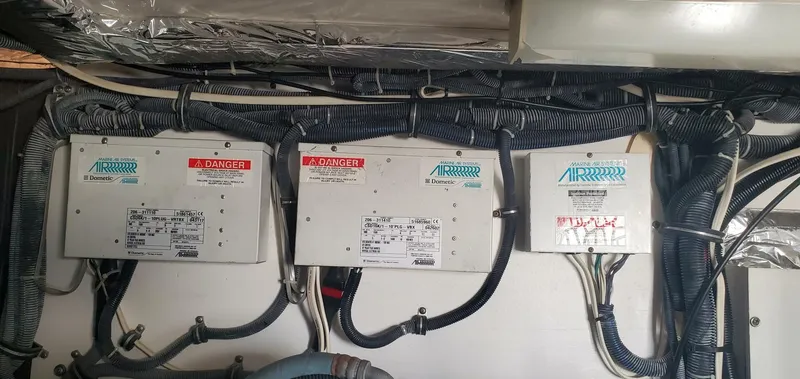 Slide: The Image of Tiara 4200 Open 2006 - 5903494