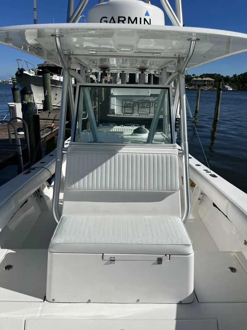 Slide: The Image of Regulator Marine 32 Center Console 2006 - 5903572