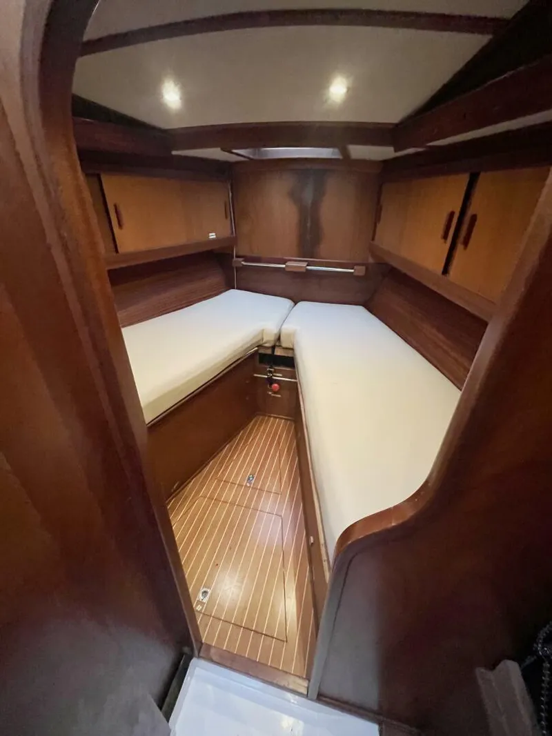 Slide: The Image of Amel Mango 1979 - 5903865