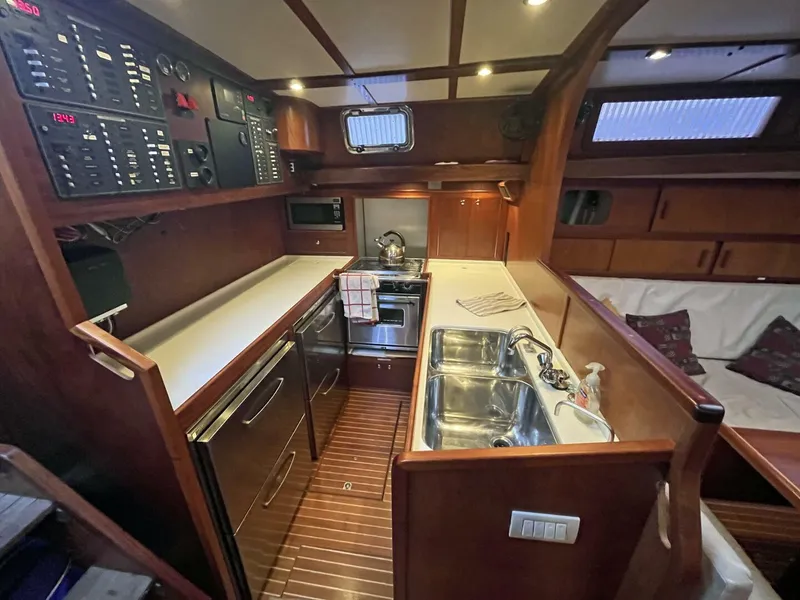 Slide: The Image of Amel Mango 1979 - 5903867