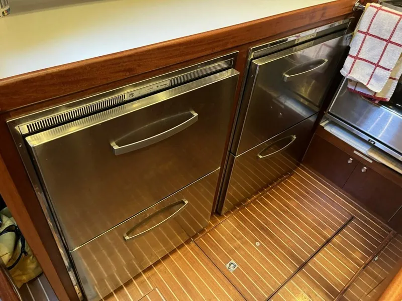 Slide: The Image of Amel Mango 1979 - 5903876