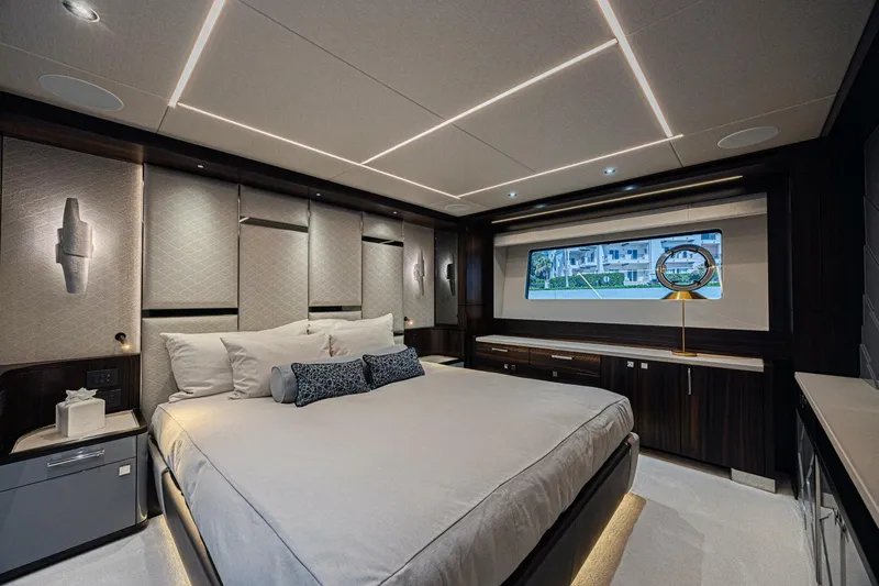 Slide: The Image of Sunseeker 88 2025 - 5903931