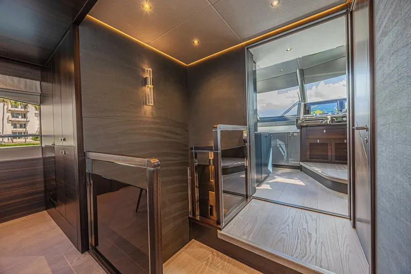 Slide: The Image of Sunseeker 88 2025 - 5904056