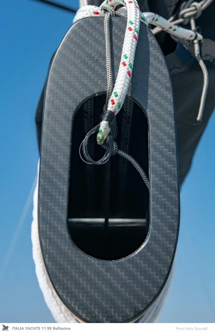 Slide: The Image of Italia Yachts 11.98 2026 - 5908468