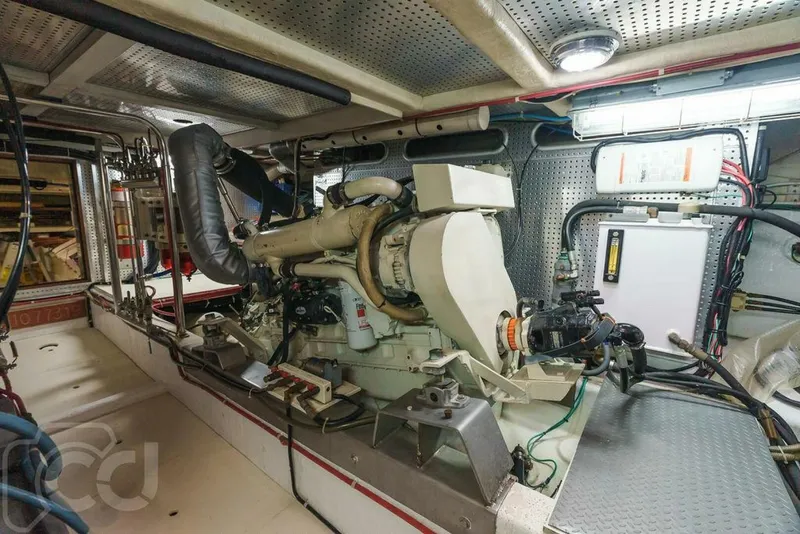 Slide: The Image of Offshore 52 Pilothouse 1999 - 5904487