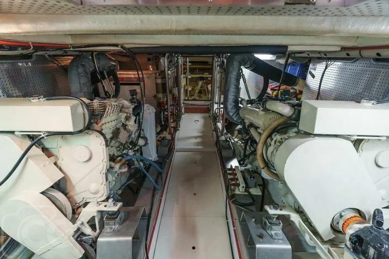 Slide: The Image of Offshore Yachts 52 Pilothouse 1999 - 5904485