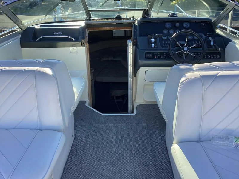 Slide: The Image of Sea Ray 300 Weekender 1992 - 5904566
