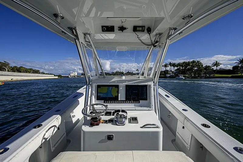 Slide: The Image of Yellowfin 36 2002 - 5904643