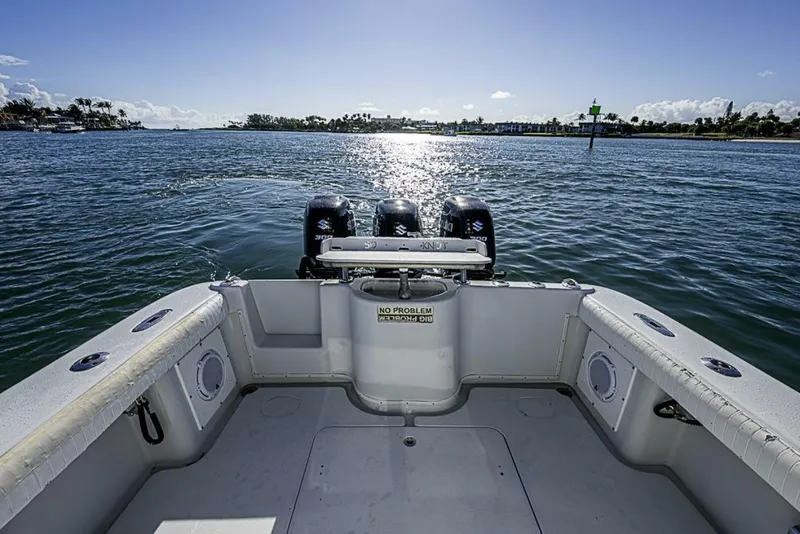 Slide: The Image of Yellowfin 36 2002 - 5904637