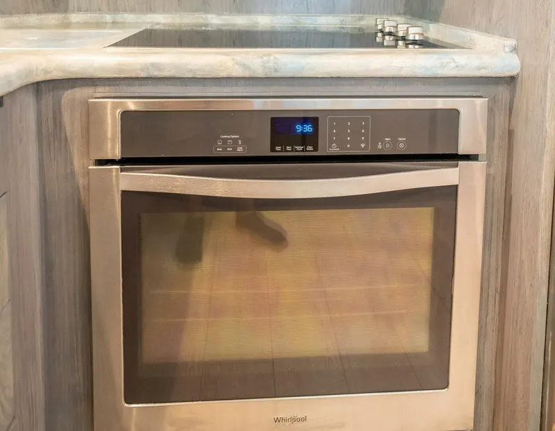 Slide: The Image of Hatteras 74 Cockpit Motoryacht 1998 - 5914107