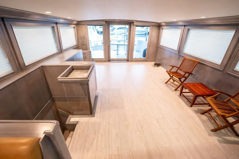 Slide: The Image of Hatteras 74 Cockpit Motoryacht 1998 - 5914099