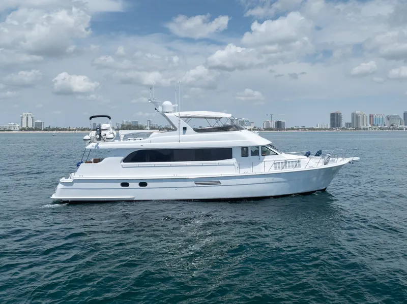 The Image of Hatteras 75 Sport Deck 2000 - 6886728