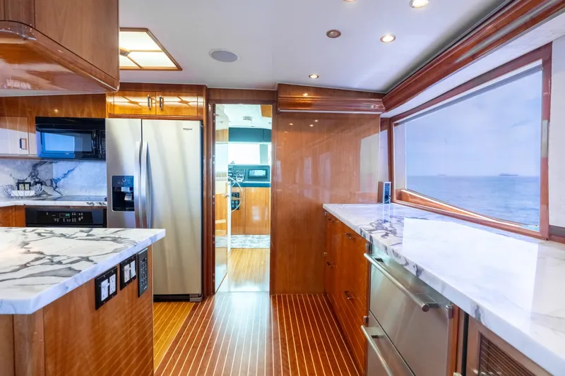Slide: The Image of Hatteras 75 Sport Deck 2000 - 6886766