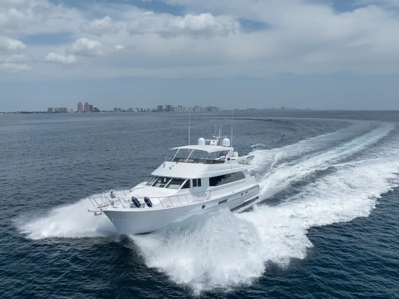 Slide: The Image of Hatteras 75 Sport Deck 2000 - 6886741