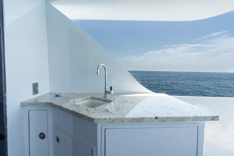 Slide: The Image of Hatteras 75 Sport Deck 2000 - 6886751