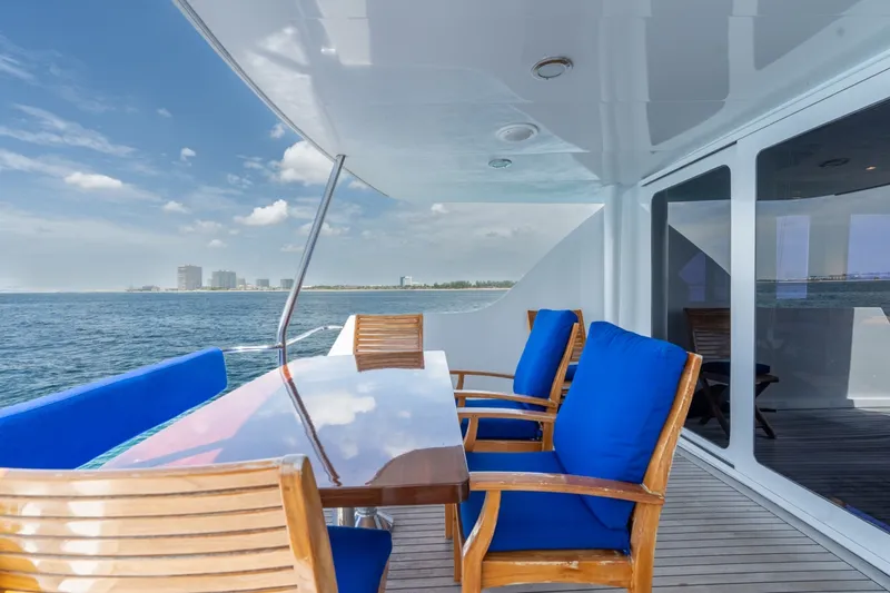 Slide: The Image of Hatteras 75 Sport Deck 2000 - 6886752