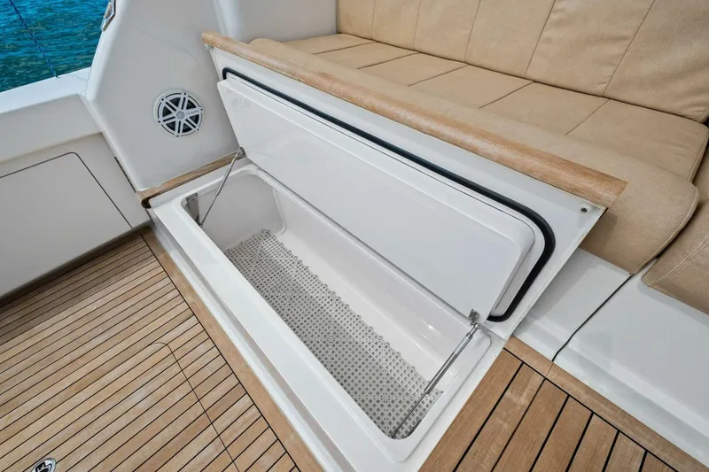 Slide: The Image of Viking 64 Convertible 2008 - 5979121