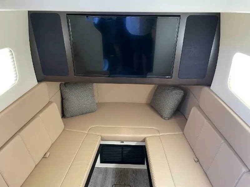 Slide: The Image of Scout 380 LXF 2019 - 5905320