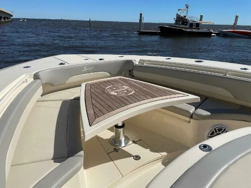 Slide: The Image of Scout 380 LXF 2019 - 5905318