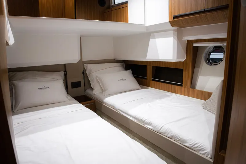 Slide: The Image of Greenline 42 Hybrid 2026 - 5905821