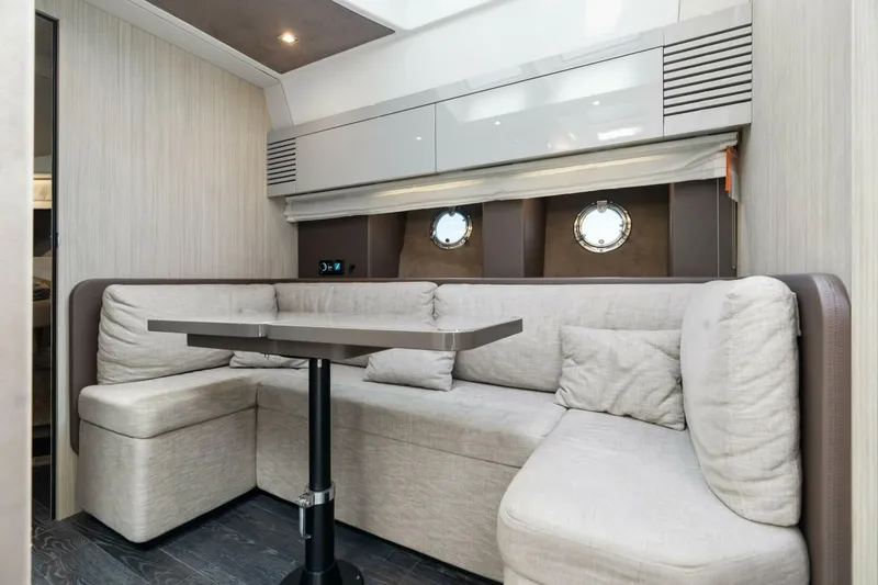 Slide: The Image of Cranchi M 44 HT 2022 - 5905804