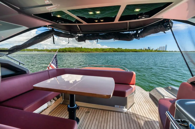 Slide: The Image of Cranchi M 44 HT 2022 - 5905781