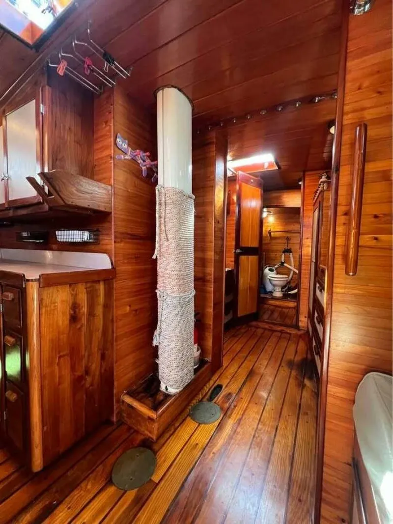 Slide: The Image of Custom Baraka 46 1993 - 5905879