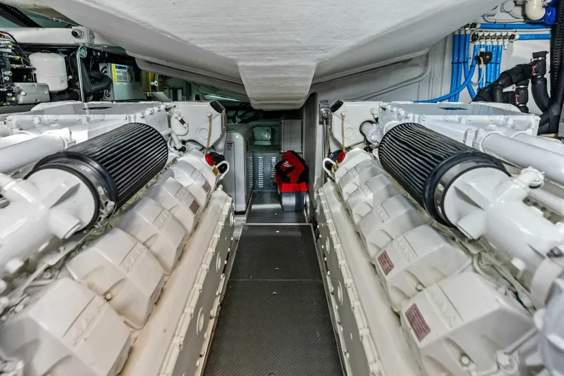 Slide: The Image of Riva 63 Virtus 2015 - 5943051