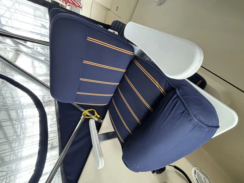 Slide: The Image of Mainship Pilot 30 Rum Runner II 2004 - 5960317