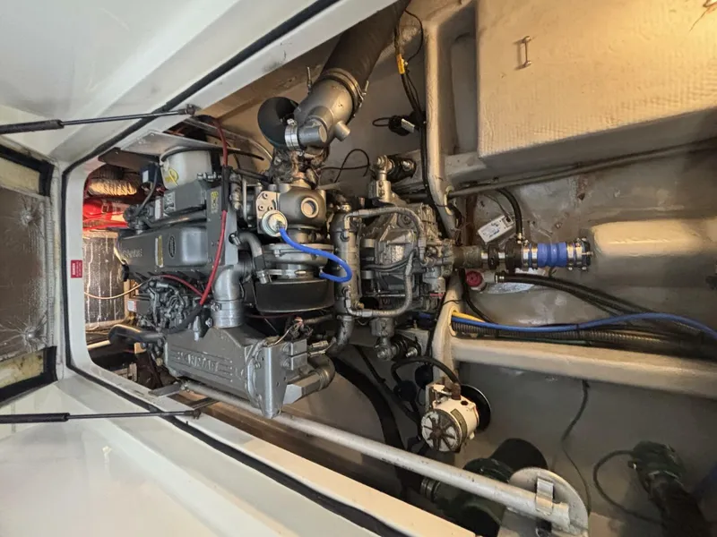 Slide: The Image of Mainship Pilot 30 Rum Runner II 2004 - 5960319