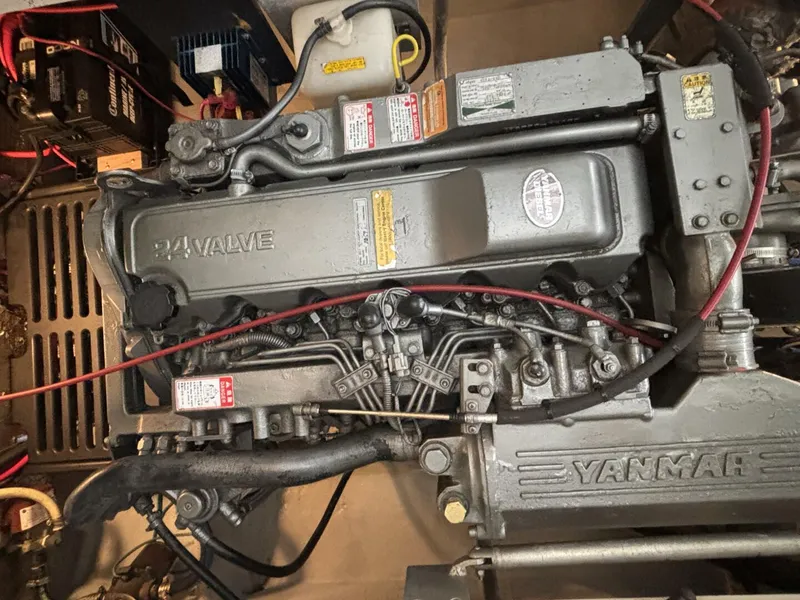 Slide: The Image of Mainship Pilot 30 Rum Runner II 2004 - 5960325