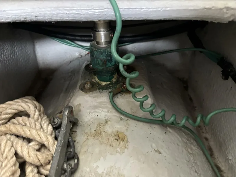 Slide: The Image of Mainship Pilot 30 Rum Runner II 2004 - 5960328