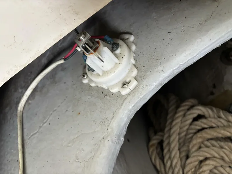 Slide: The Image of Mainship Pilot 30 Rum Runner II 2004 - 5960329