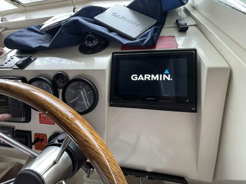 Slide: The Image of Mainship Pilot 30 Rum Runner II 2004 - 5960333